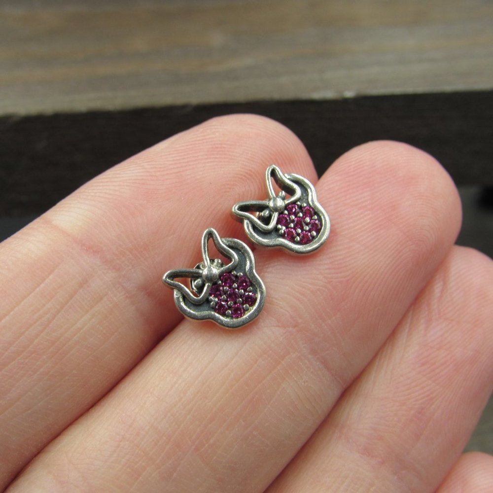 Sterling Silver Red Ruby Bow Face Stud Earrings V… - image 3